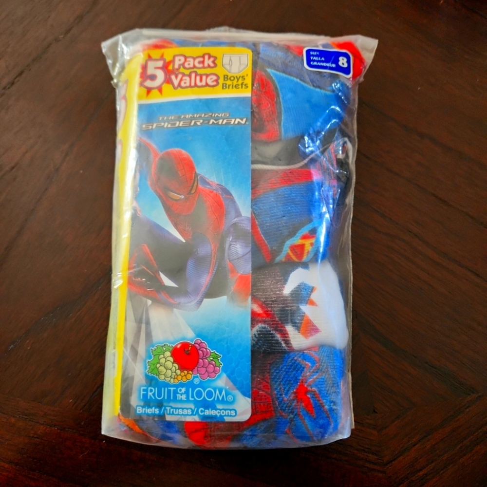 Boys spiderman  Briefs Size 8